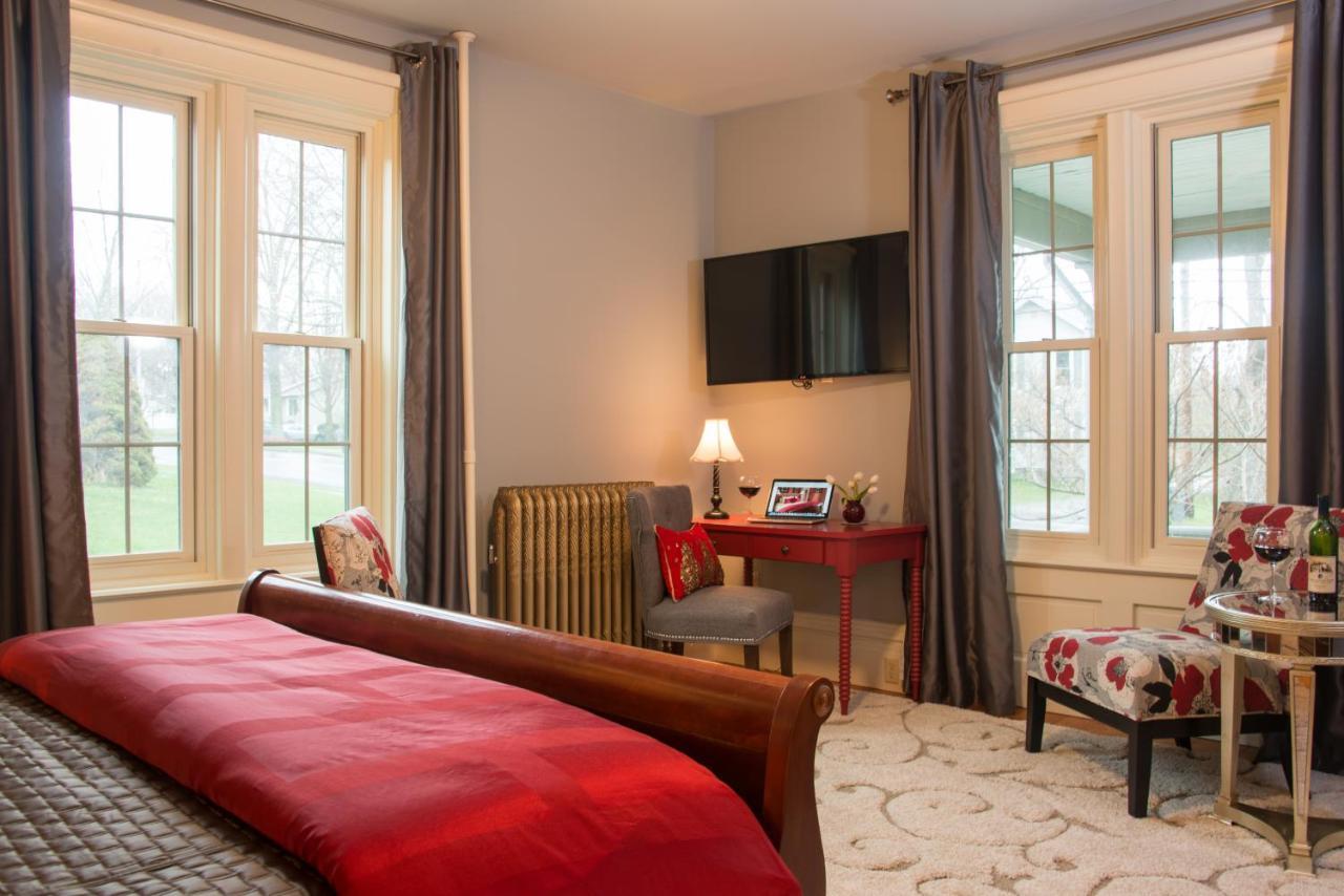 Gothic Eves Inn And Spa Bed And Breakfast Trumansburg Exterior foto