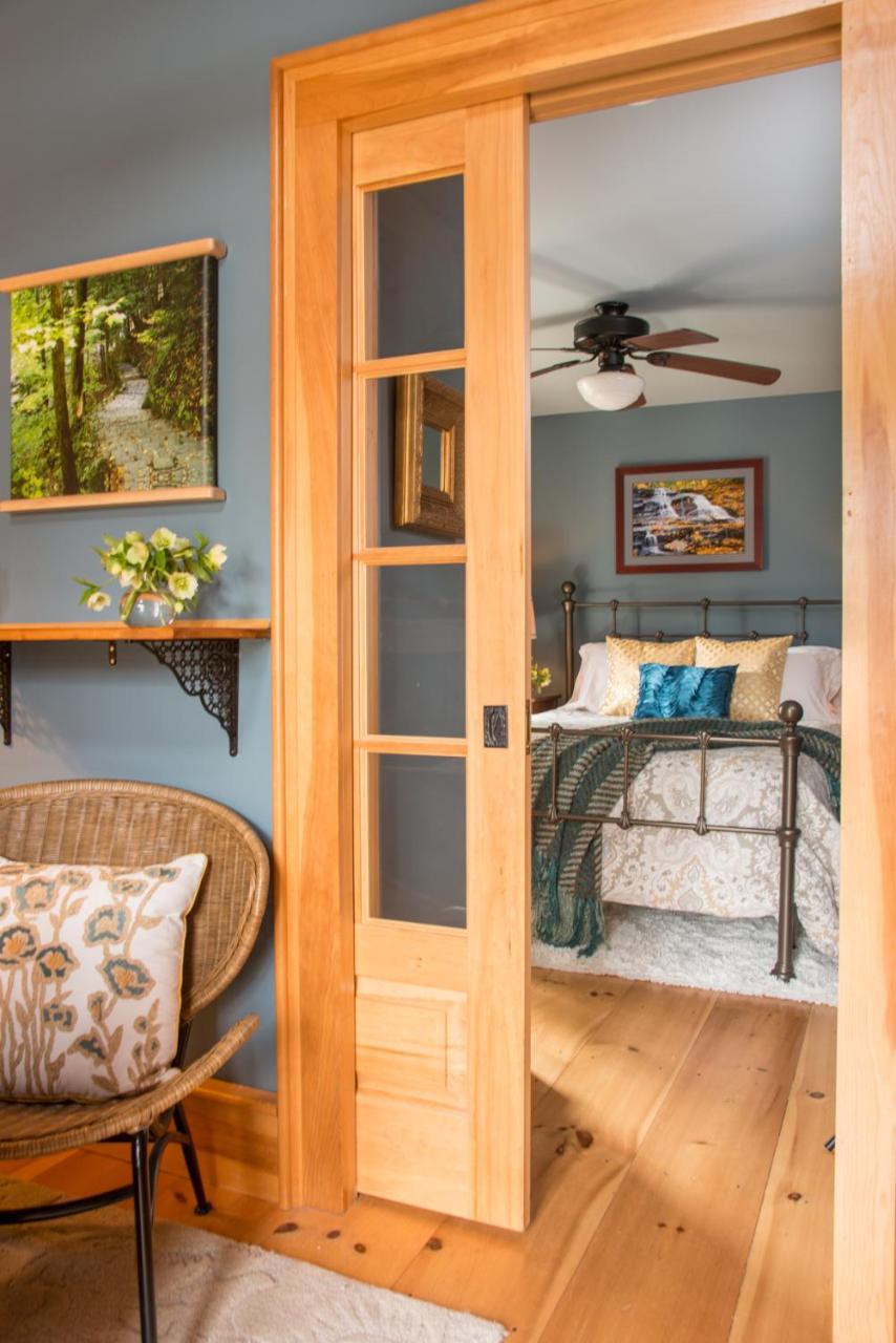Gothic Eves Inn And Spa Bed And Breakfast Trumansburg Exterior foto
