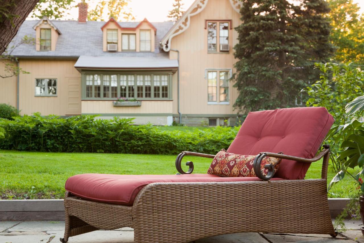 Gothic Eves Inn And Spa Bed And Breakfast Trumansburg Exterior foto